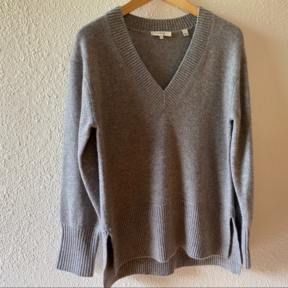 Vince heather gray cashmere v-neck sweater size S